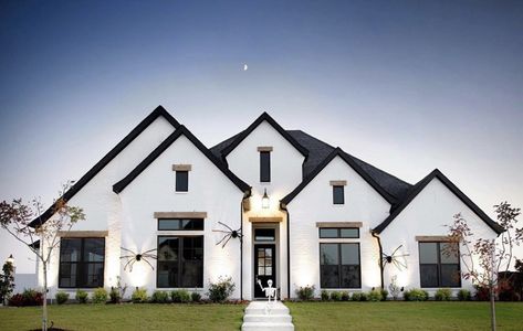 Traditional New Build House, White Stucco Exterior, White Stucco House, Broadmoor House, Creek Ideas, White Exterior Houses, Transitional Exterior, Stucco Homes, Suburban House