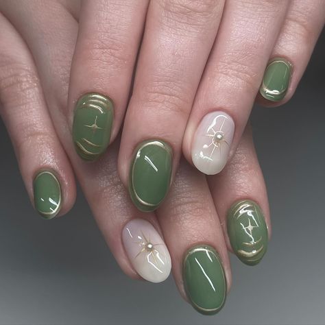 ₊˚🍃🫶🏻✩˚sage green🌿😫𖦹๋࣭ >>>>> every other green 🪷 Set Details: Tier 2 Structured mani — ✩ Book @ivididthem for your next nail appointment! ✩ — 📍Located in Independence, Mo 🗓️ Availability in bio! — tags ✩ #nails #nailtech #acrylicnails #gelnails #gelpolish #polygelnails #polygel #hardgel #latinanailtech #nailinspo #kcnails #gelx #biab #explorpage #gelmanicure #gelxnails — ੈ*༺ ♱ ༻*ੈ*— Jelly Green Nails, Green Aura Nails, Sage Nails, Latina Nails, Green Aura, Nail Appointment, Independence Mo, Polygel Nails, Hard Gel