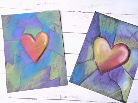 Chalk Drawings On Paper, Easy Chalk Drawings, Shamrock Art, Drawings On Paper, Art Drawing Ideas, Heart Art Projects, Chalk Pastel Art, Summer Art Projects, Construction Paper Crafts