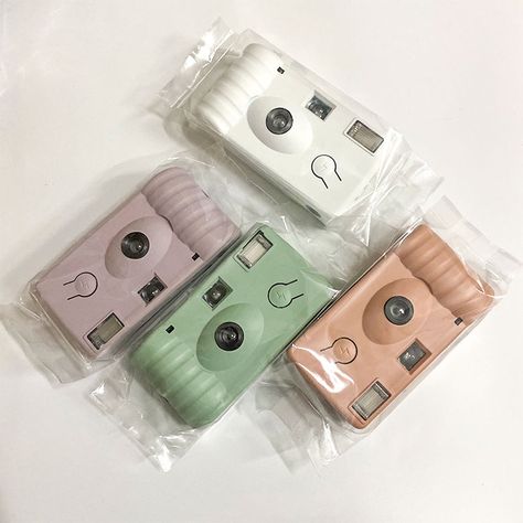 Cute Disposable Camera, Kodak Disposable Camera, Disposable Film Camera, Camera Aperture, Bridal Party Bags, Cottagecore Wedding, Summer Checklist, Cool Photo Effects, Festival Booth