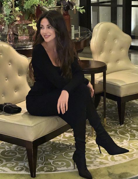 Actresses With Black Hair, Corinthia Hotel, Weekend In London, Cold Fashion, Weekend Break, Mode Zara, Black White Outfit, Michelle Keegan, Look Formal