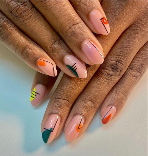 Minimal Abstract Nails, Autumn Abstract Nails, Short Abstract Nail Designs, Summer Abstract Nails, Modern Art Nails, Fall Abstract Nails, Abstract Art Nails, Nails Art Winter, Beginners Nails