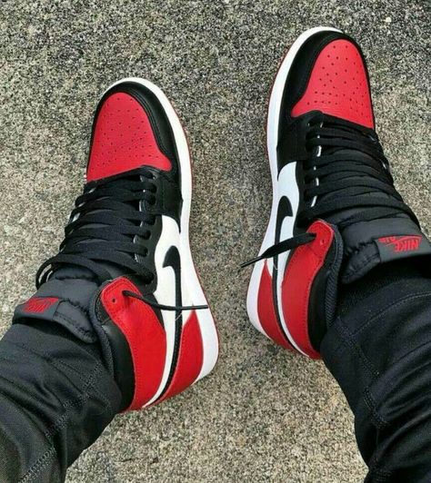 Pinterest: @NissaDaDon Обувь Air Jordan, Tenis Nike Air, Skor Sneakers, Jordan Shoes Girls, Jordan Shoes Retro, Shoes Sneakers Jordans, Nike Air Shoes, Cute Nike Shoes, Fresh Shoes