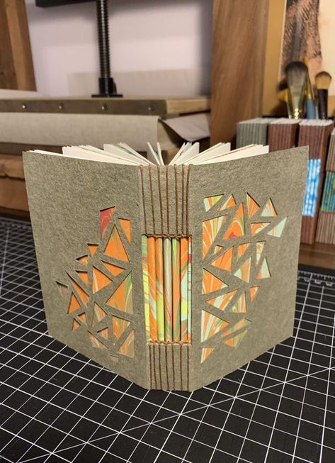 New Year Card 2023, New Year Card Ideas, Book Binding Methods, New Year Card Making, Button Hole Stitch, Stitch Binding, Homemade Books, Happy New Year Card, Bookbinding Tutorial