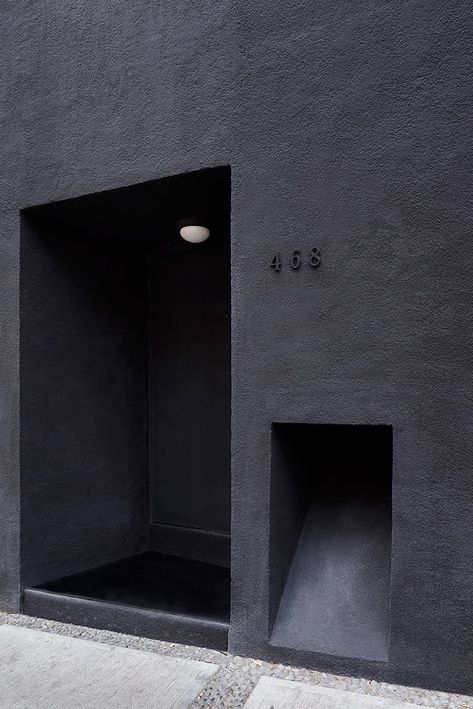 troquer fashion house in mexico city by zeller & moye House In Mexico, Black Architecture, Houses In Mexico, Armani Casa, Armani Hotel, Black Houses, Black Concrete, Same Energy, Minimal Architecture