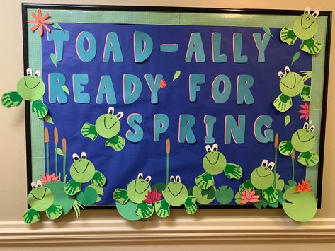 Daycare Bulletin Boards, Spring Classroom Decorations, April Bulletin Boards, March Bulletin Board, Door Bulletin Boards, Work Bulletin Boards, Summer Bulletin Boards, Spring Bulletin, School Door Decorations