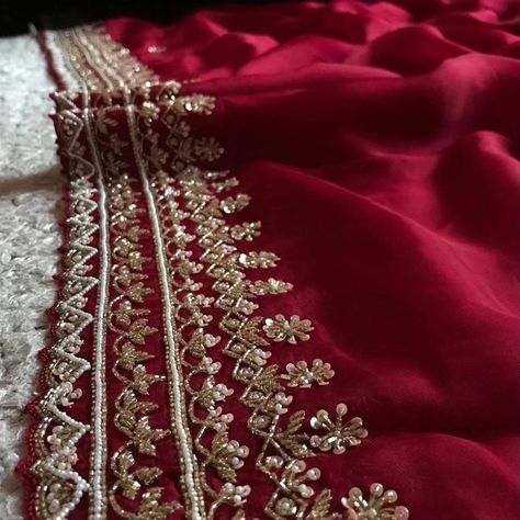 ♥️🧁D@D♥️🧁 Maroon Premium Pure Organza Silk drapes of luxury embellished with antique pearl sequins cut daana handwork & running handwork bp @ ₹7500 shipping free for Our Resellers Colour Customisation Possible ♥️ Hand Work Design Pattern, Saree Border Designs Embroidery, Sari Embroidery, Applic Work, Silk Drapes, Velvet Embroidery, Sewing Measurements, Gold Work Embroidery, Pearl Work