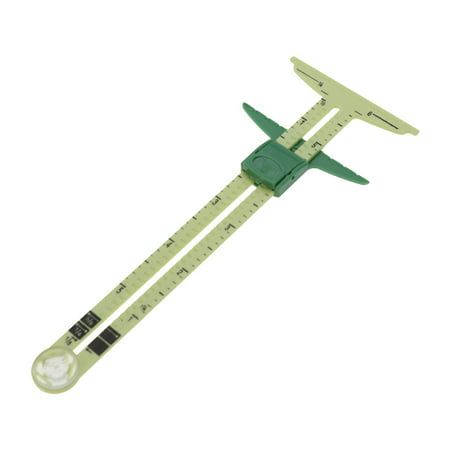 Cusimax 5 in 1 Handy Sliding Sewing Gauge Quilting Tools Beginner Quilting Hem Plastic T Gauge Measuring Tool Green Size: 17.5*8*0.5cm. Hem Gauge, Sewing Gauge, Beginner Quilting, Sewing Hems, Water Soluble Fabric, Sewing Machine Quilting, Quilting Tools, Making Paper, Quilting Rulers