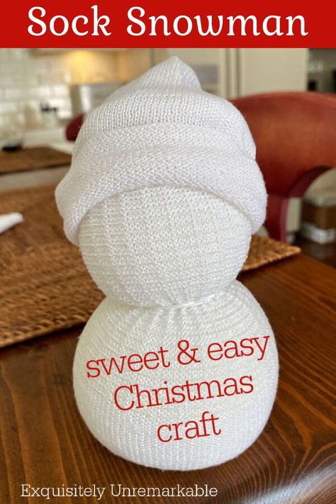 sock snowman sweet and easy Christmas craft Easy Sock Snowman, Playgroup Ideas, Sock Snowman Craft, Diy Snowman Decorations, Snowman Diy, Diy Snowman Ornaments, Man Pictures, Easy Christmas Craft, Snowman Crafts Diy