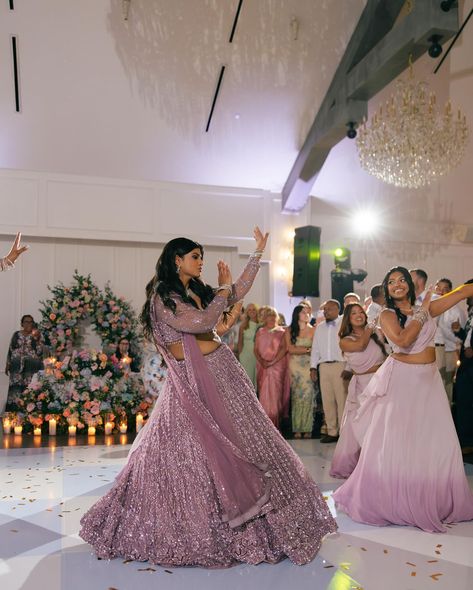 ✨Vows that Wow | Special Feature✨⁠ Ashana & Corey’s Springtime Wedding @thepeachorchardvenue⁠ ⁠ Details we love:⁠ 💜⁠ Ashana’s second look was a breathtaking custom purple lehenga that perfectly showcased her personal style and cultural heritage.⁠ 💐⁠ @monicasbrides⁠’ pastel florals in soft pinks, lavenders, and blues adorned every corner, adding to the romantic atmosphere. ⁠ 🪩⁠ Ashana & Corey wowed their guests with five choreographed dances during their reception. ⁠ 🫶🏼⁠ @thepeachorchardvenue’... Lavender Lehenga, Wedding Felt, Purple Lehenga, Springtime Wedding, My Culture, People Fly, Wedding Venue Houston, Romantic Atmosphere, Houston Wedding