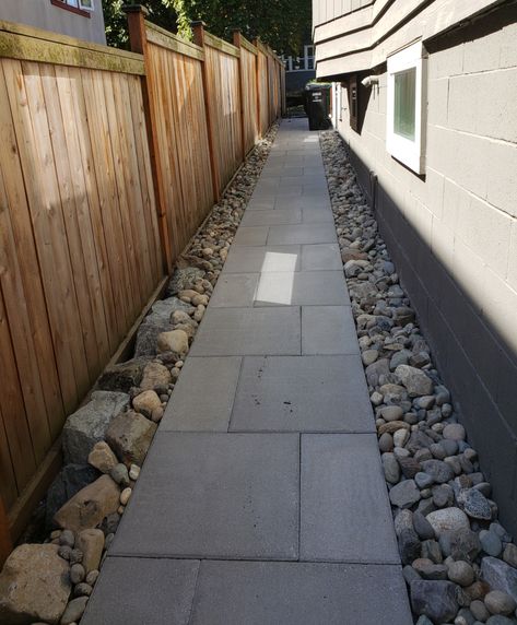 Concrete Walkway Side Of House, Side Paths House, Diy Walkway Side Of House, Pavement Ideas Walkways, Sidewalk Along Side Of House, Pavers On Side Of House, Side Of House Pavers Walkways, Paver Walkway Ideas Side Of House, Side Paver Walkway