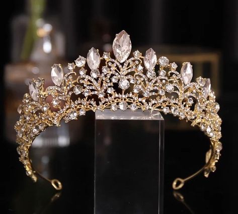 Beautiful Princess Gold Crown/sweet16/quinceañeras/weddings - Etsy Sweet 16 Crowns, Quince Crowns, Quince Crown, Quinceanera Jewelry, Quinceanera Tiaras, Quinceanera Crown, Tiara Headpieces, Gold Tiara, Rhinestone Tiara