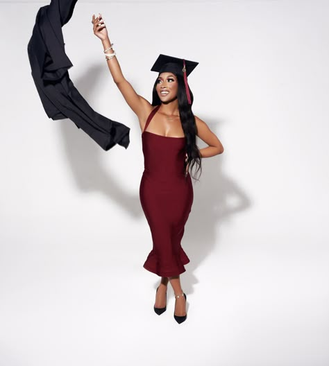 Graduation Shoot Ideas, Nursing School Graduation Pictures, College Grad Pictures, High School Graduation Pictures, Grad Picture Ideas, Nursing Graduation Pictures, College Graduation Photoshoot, College Graduation Pictures Poses, Graduation Photography Poses