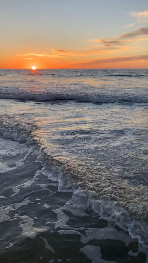 Sunset Live Photo, Live Photos Aesthetic, Live Photo Video, San Diego Beaches, Summer Aesthetic Wallpaper Beach, Photos For Story, Videos Of The Ocean, Video Pantai Aesthetic, Beach Video Aesthetic