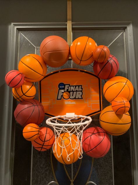 A basketball wreath Basketball Wreaths For Front Door, Basketball Door Decorations, Sports Wreaths Diy, Basketball Wreath, Diy Basketball, Team Decor, Sports Wreaths, Door Wreaths Diy, Upcycled Art