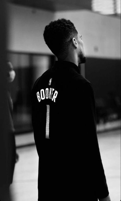 Devin Booker Wallpaper, David Booker, Backgrounds For Phones, Booker Nba, Curry Nba, Kyle Kuzma, Kobe Bryant Pictures, Bola Basket, Basketball Photos