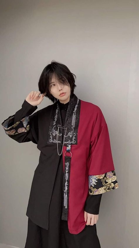 Chinese Clothing Men, Cyberpunk Kimono, Outfit Nam, Traditional Vietnamese Clothing, Vietnamese Traditional Clothing, Concept Clothing, Traditional Clothes, Chinese Clothing, Body Dress