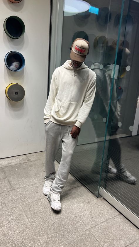 Outfit details: sicko trucker hat, cream hoodie, bape grey sweatpants, jordan 4 oreos Sicko Trucker Hat, Hoodie Bape, Hat Cream, Cream Hoodie, Grey Sweatpants, School Fits, Outfit Details, Trucker Hat, Jordan