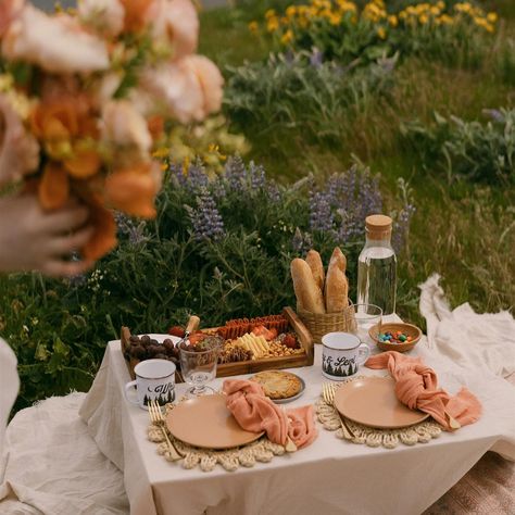 Elopement wedding picnic in fields of wildflowers. Sleepy Time Bear, Elopement Picnic, Private Elopement, Beautiful Elopement, Elopement Reception, Bride Attire, Private Wedding, Sleepy Time, Picnic Wedding