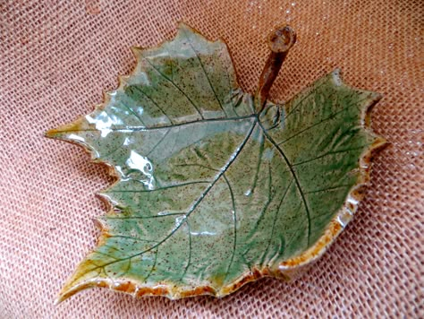 Small Leaf Dish  Created by Linda Leonforte Leaf Ceramic Plate, Leaf Sculpture, Leaf Ceramics, Concrete Garden Ornaments, Ceramic Sculpture Figurative, Ceramic Dinnerware Set, Beginner Pottery, Sculpture Art Clay, Pottery Handbuilding