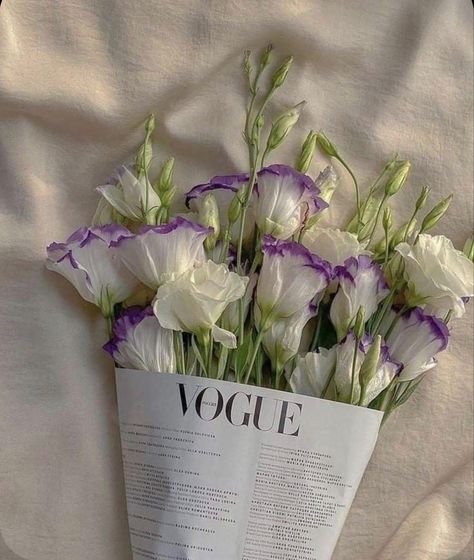 #aesthetic #strangerthings #thesummeriturnedpretty #flowers #vogue #voguecollections #classy #simple #flowerarrangement #voguecollections Vogue Flowers, Beauty Fashion, We Heart It, Fashion Photography, Vogue, Wallpapers, Tumblr, Purple, Memes