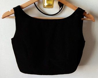 Stitching Videos, Blouse Boat Neck, Black Saree Blouse, Velvet Blouse Design, Black Blouse Designs, Latest Blouses, Sleeveless Blouse Designs, Black Velvet Blouse, Sleeveless Blouse Saree