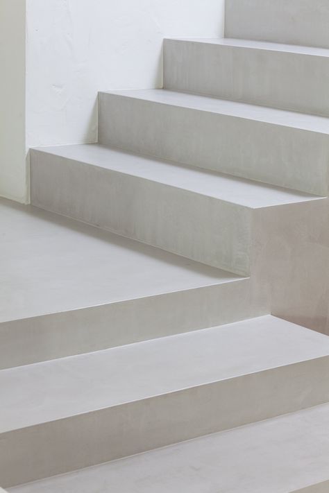 Interior Minimalista, Interior Stairs, Minimalist Architecture, House Stairs, Stairs Design, Minimalist Interior, White Aesthetic, Architectural Elements, Pisa