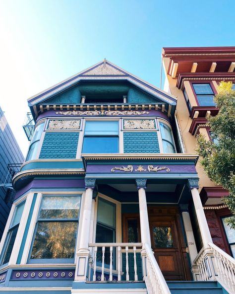 The Real Houses of SF on Instagram: Houses of the Haight 🔮💫🦋 | Beautiful Architecture | Victorian House | San Francisco, California Architecture Victorian, A Frame House Plans, Frame House, San Francisco Travel, A Frame House, Victorian House, Weekend Plans, Beautiful Architecture, Victorian Homes