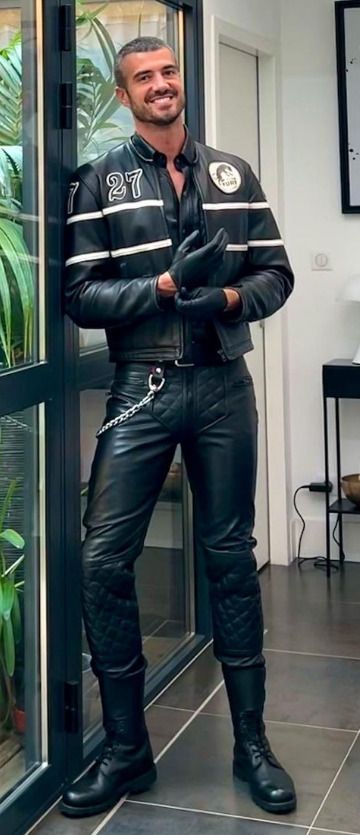 Motorcycle Suits Men, Leather Daddy, Vintage Biker Style, Motorcycle Leathers Suit, Baseball Jacket Men, Leather Fashion Men, Leather Clothes, Embroidery Jacket, Black Dude