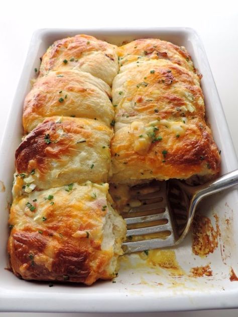 Recipe Using Canned Biscuits, Biscuit Recipes Dinner, Cheese Biscuit, Pillsbury Recipes, Canned Biscuits, Egg And Cheese, Biscuits Easy, Biscuit Bake, Tater Tots