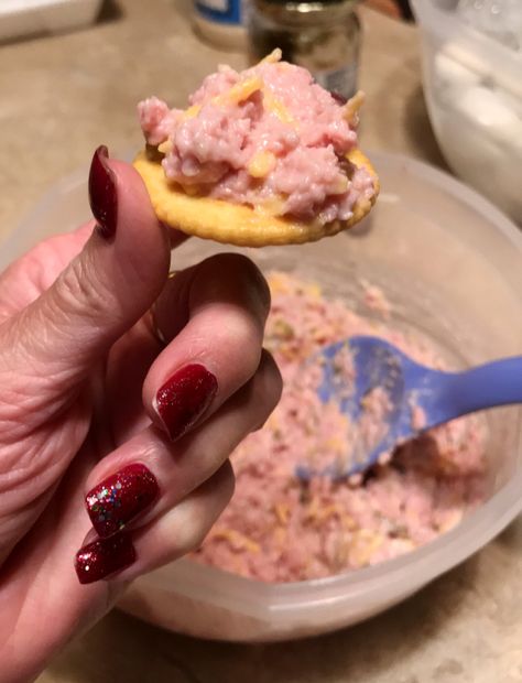 BOLOGNA SALAD SANDWICH SPREAD – Kim's Kuntry Cooking Bologna Sandwich Spread, Bologna Salad, Bologna Recipes, Creamy Salad, Bologna Sandwich, Creamy Salad Dressing, Sandwich Spread, Sweet Pickles, Pickle Relish