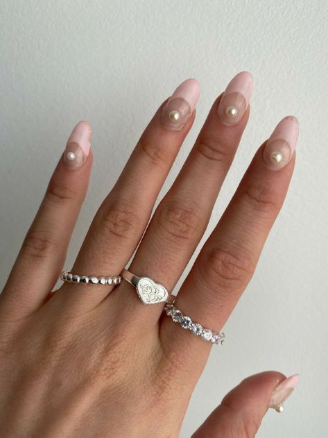 Simple Silver Rings Aesthetic, Elegant Silver Rings, Silver Ring Collection, Rings Inspo Silver, Silver Ring Stack Aesthetic, Ring Inspo Silver, Jewelry Silver Aesthetic, Rings Silver Aesthetic, Evry Jewels Rings