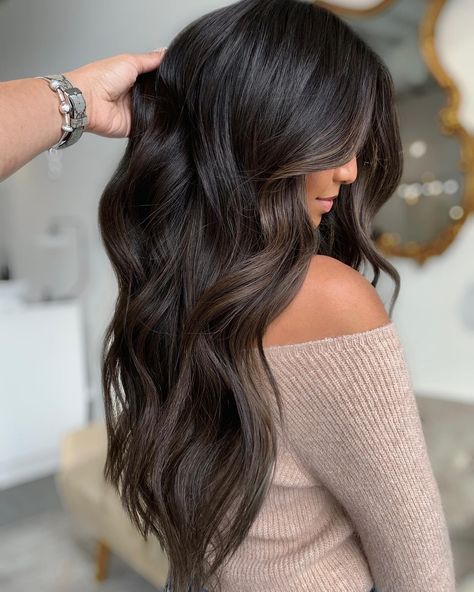 Subtle Brown Contouring for Black Mane Streaks Hair, Blonde Honey, Dark Black Hair, Purple Hair Highlights, Long Hair Highlights, Color Streaks, Black Hair Balayage, Dark Brunette Hair, Color Balayage