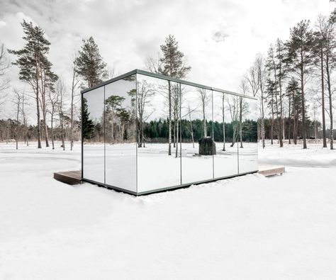 Large – Prefab Outdoor Glass Mirror Sauna by ÖÖD Luxury Boat, Prefab Cabins, Mirror House, Casa Container, Prefabricated Houses, Buying A New Home, Prefab Homes, Housing Market, Winter Garden