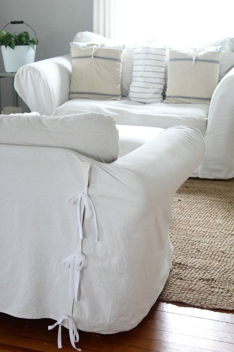 How to Bleach and Soften Drop Cloth Fabric - via Farmhouse on Boone Drop Cloth Slipcover, Drop Cloth Projects, White Slipcovers, Canvas Drop Cloths, Diy Couch, Furniture Slipcovers, Drop Cloth, Diy Curtains, Cloth Fabric