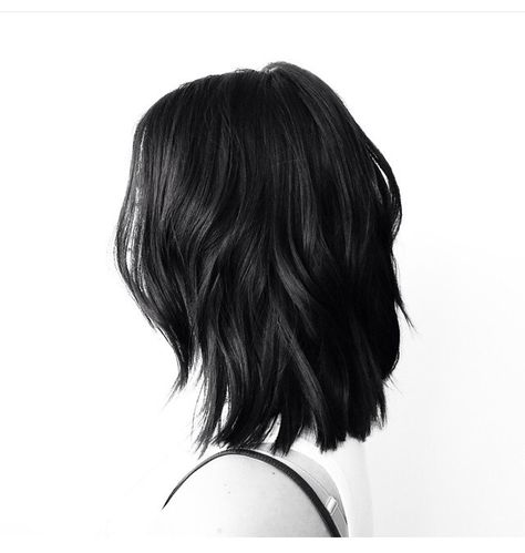 Short Black Hair Layers Straight, Black Layered Hair Short, Faceless Assassin, Black Lob Hair, Black Hair Shoulder Length, Goth Short Hair, Lob Ideas, Black Lob, Shoulder Length Black Hair