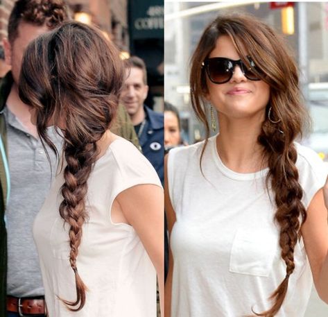 Selena Gomez Summer, Loose Braid Hairstyles, Loose Side Braids, Side Braid Ponytail, Selena Gomez Hair, Side Braid Hairstyles, Easy Hair Cuts, Short Hair Lengths, Side Hairstyles