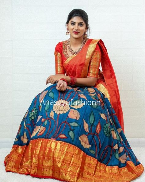 Kalamkari Pattu Lehenga, Kalamkari Half Saree Lehenga, Latest Lehanga Models, Pen Kalamkari Lehangas, Kalamkari Half Saree Designs, Kalamkari Lehenga Designs, Kanchi Pattu Lehenga Half Saree, Mehendi Saree, Green Blouse Designs