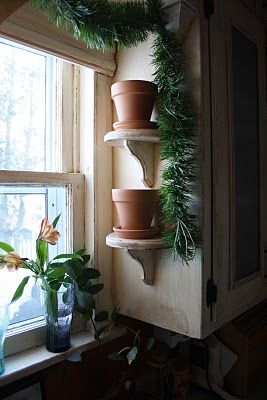 Some neat kitchen remodel ideas Window Shelf Decor, Kitchen Window Shelves, Kitchen Sink Window, Decoration Candles, Window Plants, Window Shelves, Casa Country, Interior Vintage, Decor Quotes