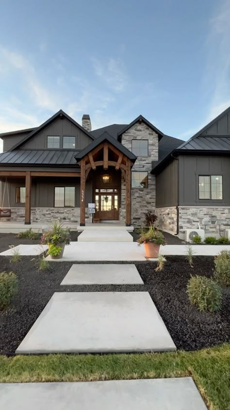 Dark Exterior House Colors, Brown House Exterior, Dark Exterior House, Porch Exterior, Modern Ranch House, Gray House Exterior, Stone Exterior Houses, Ranch House Exterior, Outdoor Entrance