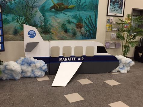 Airplane Display Ideas, Trunk Or Treat Airplane Theme, Travel Vbs Decorations, Airport Birthday Theme, Airline Themed Event, Airport Theme Decorations, Travel Theme Activities, Airport Decorations, Airport Theme Party