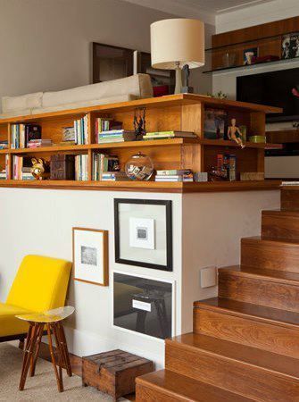 Built In Corner Shelves, Interior Design Per La Casa, Hus Inspiration, Design Del Prodotto, Minimalist Living, Mid Century House, A Living Room, Home Fashion, Living Design