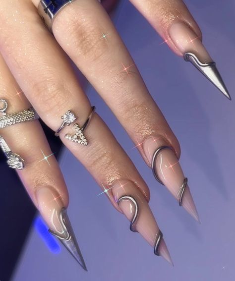 Chrome Stilletos Nails, 3d Stiletto Nails, Pierced Nails Acrylic, Round Stiletto Nails, Nail Art Stilleto, Acrylic Nails Pointy, Stiletto Nails Designs Unique, French Tip Stiletto Nails, Pierced Nails