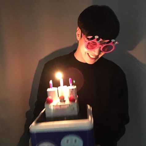 Korean Birthday Photoshoot, Ulzzang Birthday, Birthday Boy Aesthetic, Birthday Photoshoot Ideas Aesthetic, Photoshoot Ideas Aesthetic, Boy Korean, Birthday Photoshoot Ideas, Korean Birthday, I'm Ok