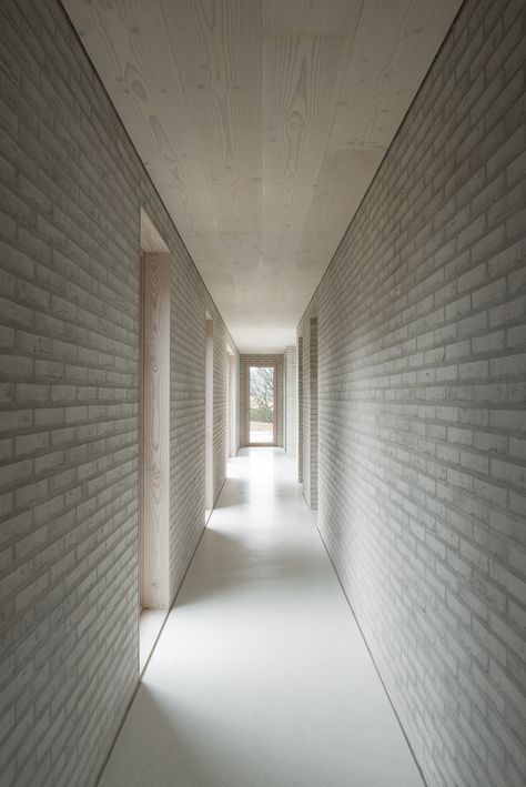 Life House / John Pawson - Llanbister, United Kingdom Pawson House, John Pawson Interior, John Pawson Architect, Architecture Series, Light Brick, John Pawson, 아파트 인테리어, White Brick, Alvar Aalto