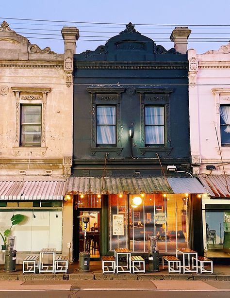 The 10 Best Suburbs to Live in Melbourne Australiana Aesthetic, Melbourne Aesthetic, Melbourne Life, Art Deco Homes, Melbourne Home, Book Vibes, Melbourne Suburbs, Neighborhood Watch, Pretty Beach