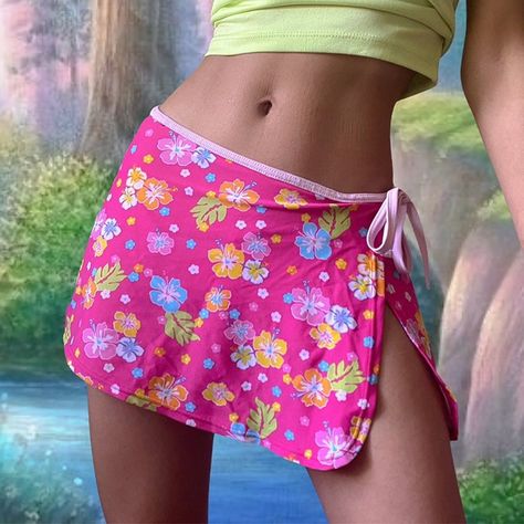 Tropical 2000s, Clo 3d, Beach Girl Aesthetic, Tropical Girl, Barbie Summer, Dream Summer, Malibu Barbie, Y2k Summer, Beach Skirt