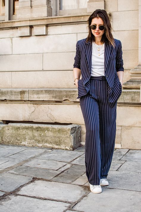 How To Style The 2018 Power Suit Trend For Everyday Suit With Trainers Women, One Suit Outfit, Matching Vest And Pants Outfit, Colorful Workwear, Matching Suit Women, Womens Navy Suit, Future Optometrist, Pinstripe Suit Women, Power Suits For Women