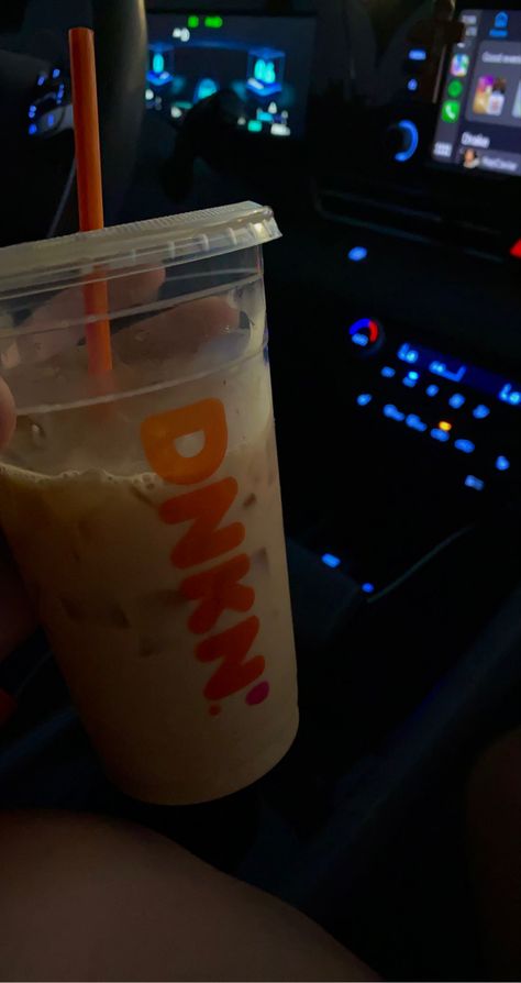 Dunkin Donuts Iced Coffee Aesthetic, Starbucks Drinks Aesthetic Night, Dunkin Astethic, Cold Brew Coffee Aesthetic, Iced Coffee Snap, Dunkin Iced Coffee Aesthetic, Dunkin Coffee Aesthetic, Ice Coffee Dunkin, Cold Drink Aesthetic