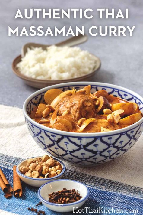 Massaman Curry Chicken, Authentic Thai Recipes, Chicken Massaman Curry, Thai Massaman Curry, Massaman Curry Paste, Chicken Curry Soup, Chicken Delight, Thai Curry Recipes, Thai Chicken Curry